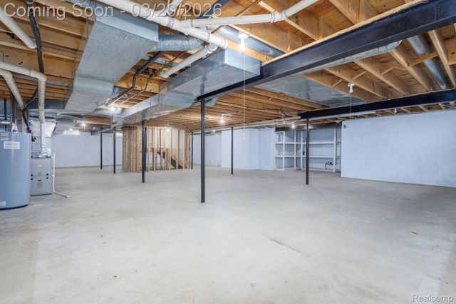 1651 Redbud Drive, Troy, MI 48098