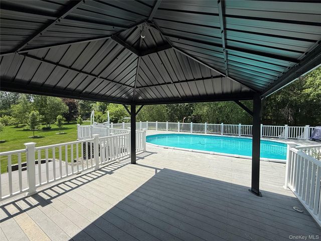 58 Hoose Boulevard, Fishkill, NY 12524