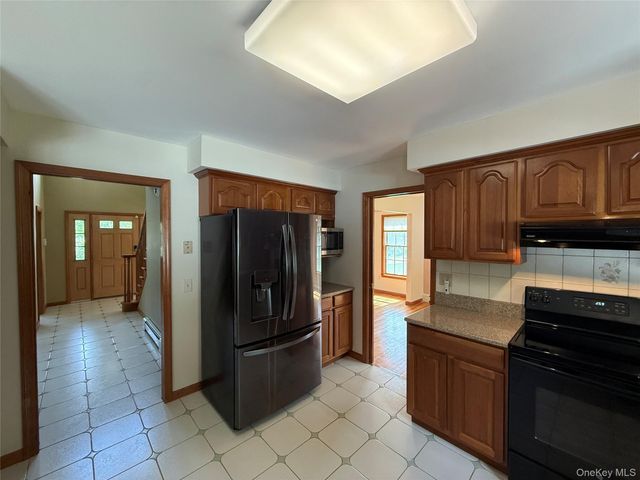 58 Hoose Boulevard, Fishkill, NY 12524