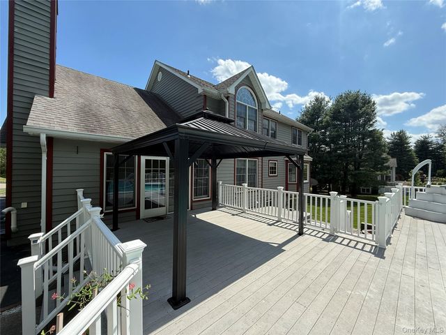 58 Hoose Boulevard, Fishkill, NY 12524