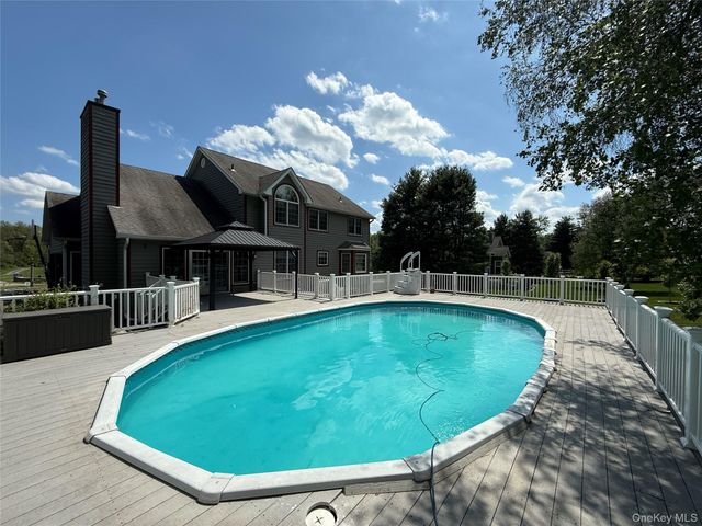 58 Hoose Boulevard, Fishkill, NY 12524