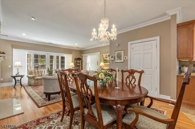 29 Schmidt Cir, Watchung Boro, NJ 07069
