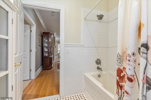 29 Schmidt Cir, Watchung Boro, NJ 07069
