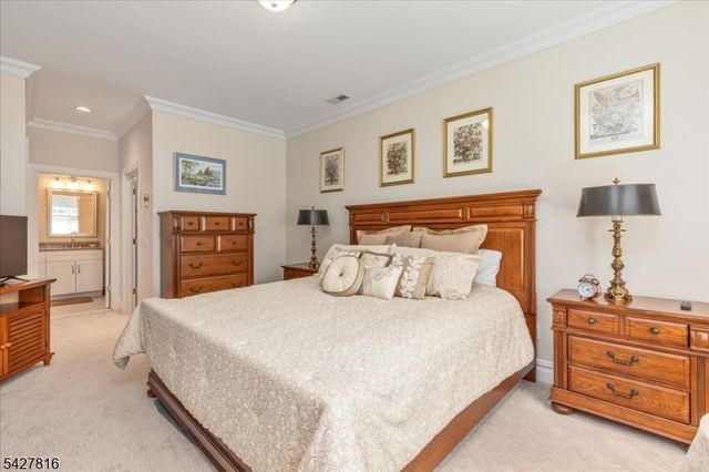 29 Schmidt Cir, Watchung Boro, NJ 07069