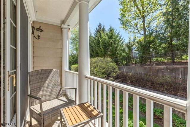 29 Schmidt Cir, Watchung Boro, NJ 07069