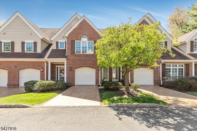 29 Schmidt Cir, Watchung Boro, NJ 07069