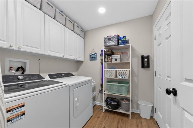 1104 NE Oak Tree Drive, Lee's Summit, MO 64086
