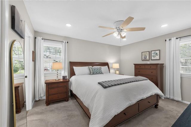 1104 NE Oak Tree Drive, Lee's Summit, MO 64086