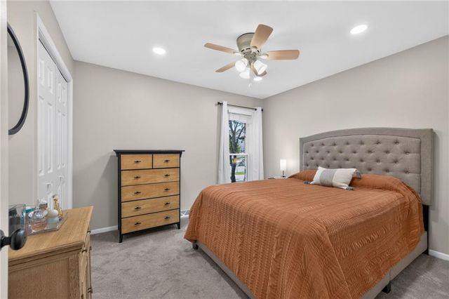 1104 NE Oak Tree Drive, Lee's Summit, MO 64086