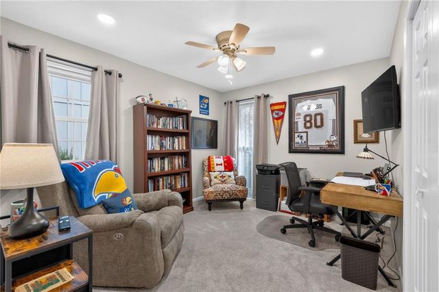 1104 NE Oak Tree Drive, Lee's Summit, MO 64086