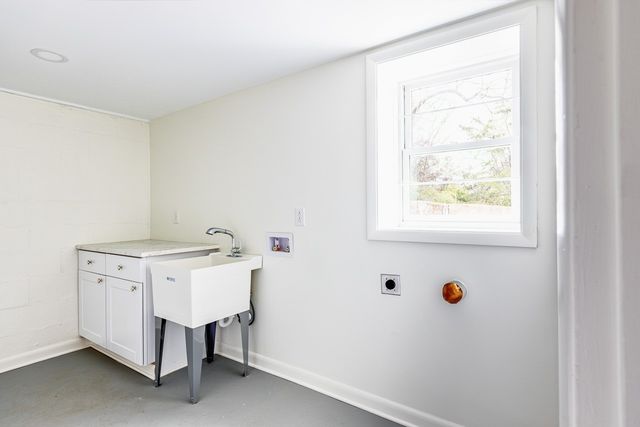 2511 Woodberry Dr, Nashville, TN 37214