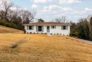 2511 Woodberry Dr, Nashville, TN 37214