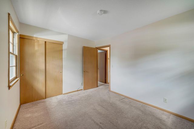 903 Parallel Street, Chaska, MN 55318
