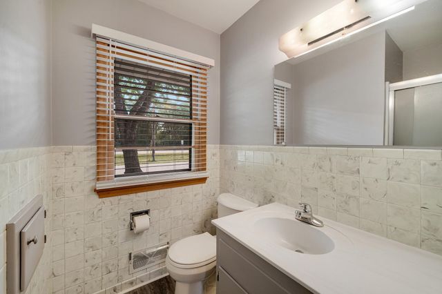 903 Parallel Street, Chaska, MN 55318