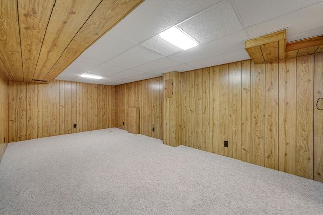 903 Parallel Street, Chaska, MN 55318