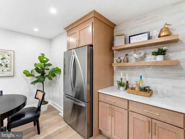 130 W MONROE AVE, Magnolia, NJ 08049