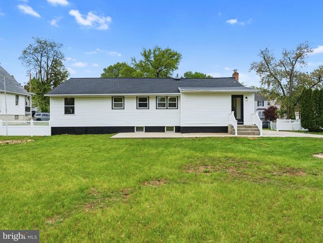 130 W MONROE AVE, Magnolia, NJ 08049