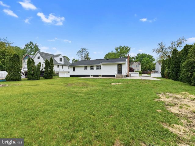 130 W MONROE AVE, Magnolia, NJ 08049