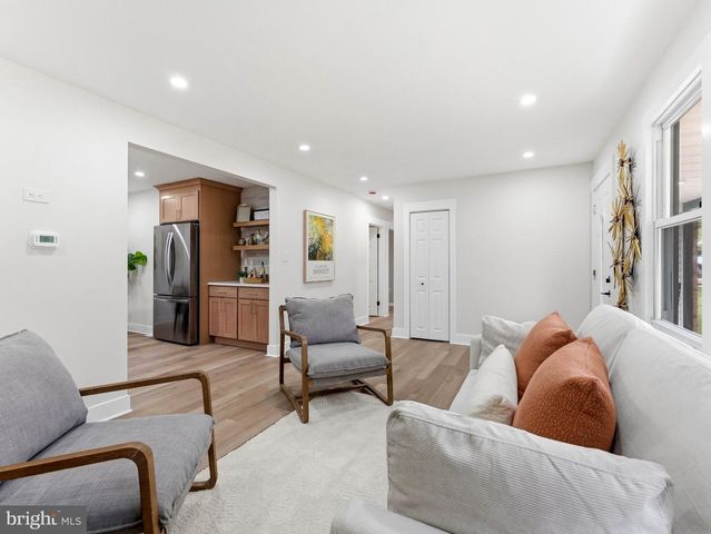 130 W MONROE AVE, Magnolia, NJ 08049