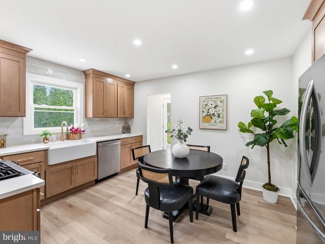 130 W MONROE AVE, Magnolia, NJ 08049