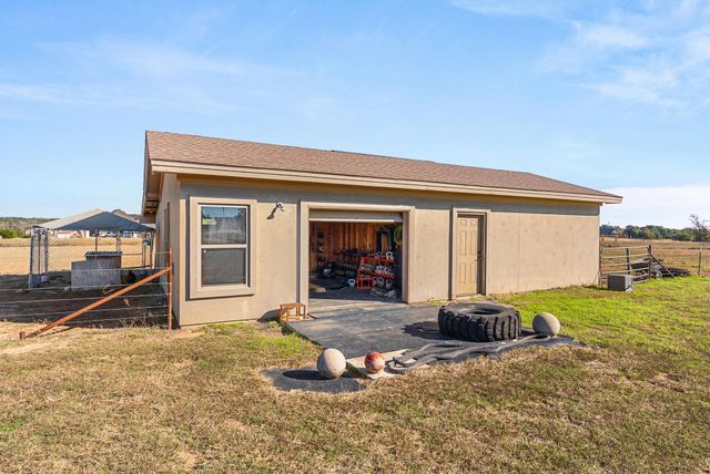 209 Stonehouse DR, Liberty Hill, TX 78642