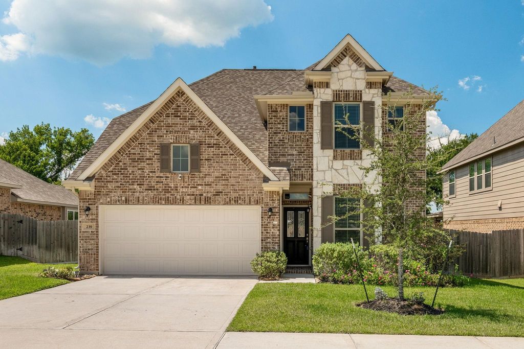 239 Little Dog Drive, Montgomery, TX 77356