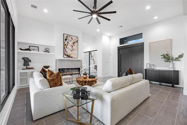 1143 Allie Lane, Dayton, TX 77535