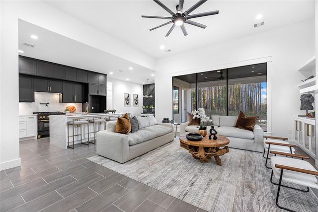 1143 Allie Lane, Dayton, TX 77535