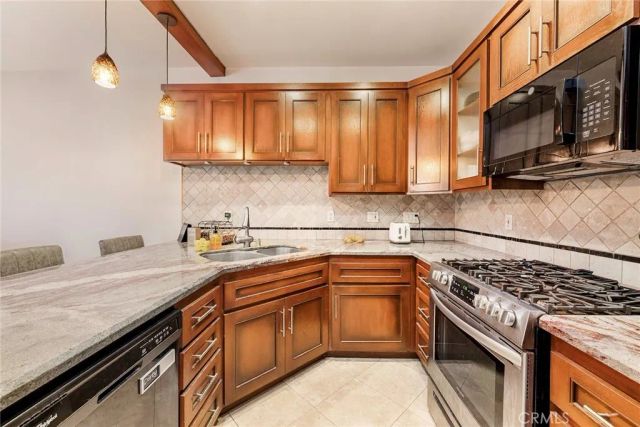 16912 Sims Lane 103, Huntington Beach, CA 92649