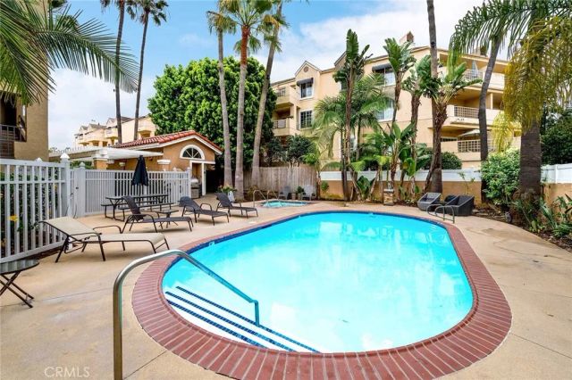 16912 Sims Lane 103, Huntington Beach, CA 92649