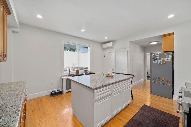 44 Wellsmere 1, Boston, MA 02131