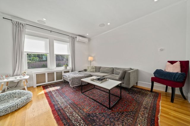 44 Wellsmere 1, Boston, MA 02131