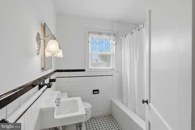 1401 N MARKET ST, Frederick, MD 21701
