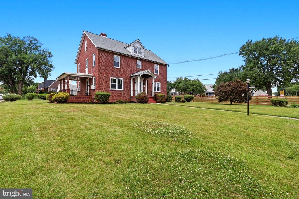 1401 N MARKET ST, Frederick, MD 21701