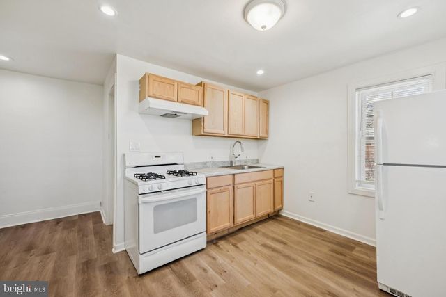 807 SYLVAN ST, Camden, NJ 08104