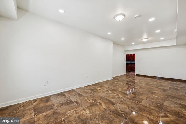 807 SYLVAN ST, Camden, NJ 08104