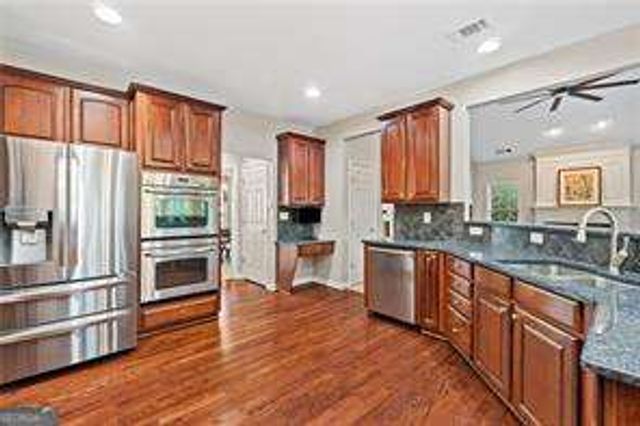 214 White Cloud Run, Canton, GA 30114