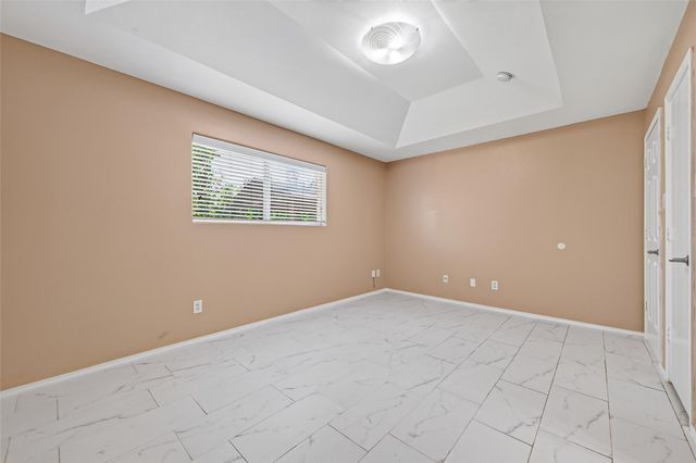 12614 Rio Bravo Street, Rosharon, TX 77583