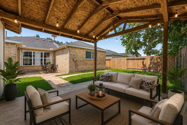 12614 Rio Bravo Street, Rosharon, TX 77583