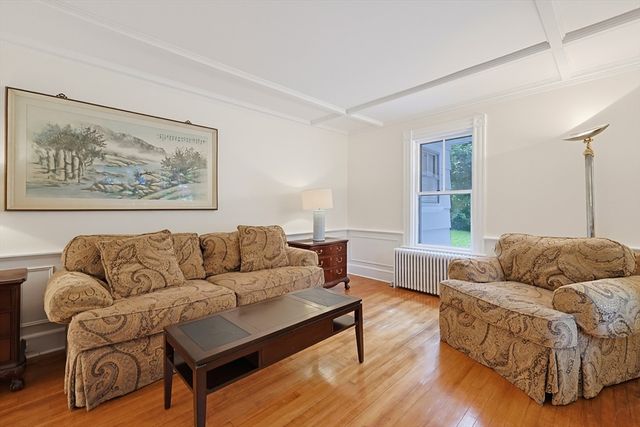 78 Franklin St, Wrentham, MA 02093