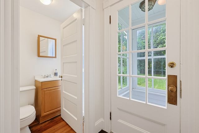 78 Franklin St, Wrentham, MA 02093