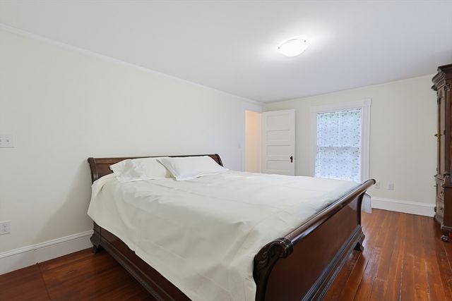 78 Franklin St, Wrentham, MA 02093