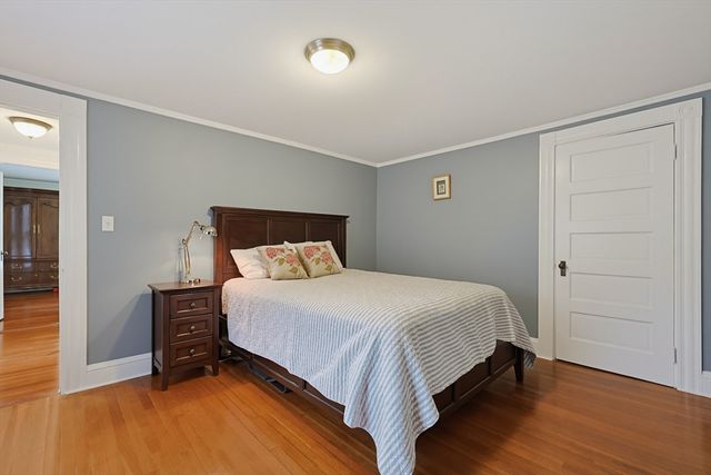 78 Franklin St, Wrentham, MA 02093