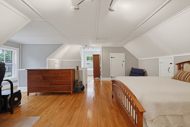 78 Franklin St, Wrentham, MA 02093