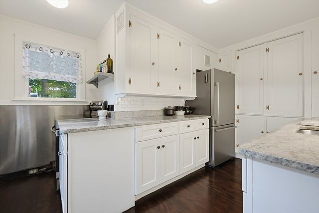 78 Franklin St, Wrentham, MA 02093