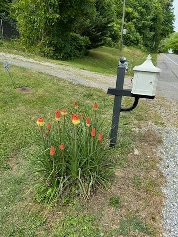 9242 Asheville Highway, Knoxville, TN 37924
