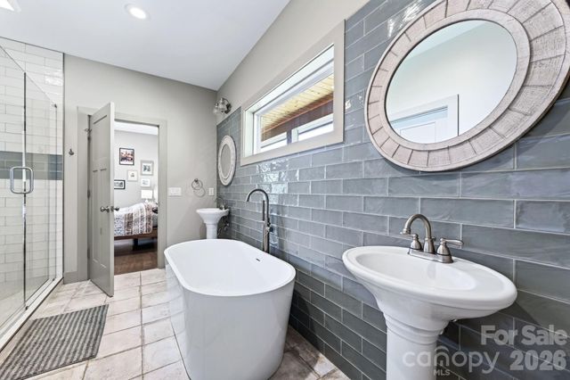 8 W Haven Lane, Arden, NC 28704