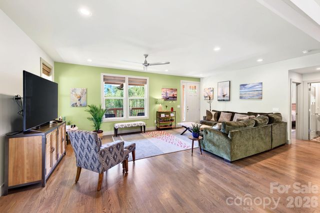 8 W Haven Lane, Arden, NC 28704