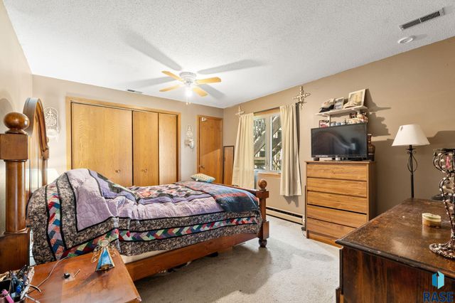 5800 Coughran Ct Court, Sioux Falls, SD 57106
