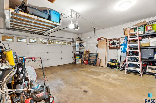 5800 Coughran Ct Court, Sioux Falls, SD 57106